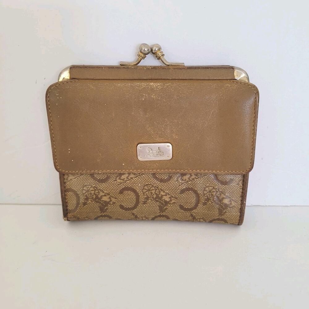 Celine Vintage Bifold Beige Tan Wallet Medium Folding Kisslock Logo Retro